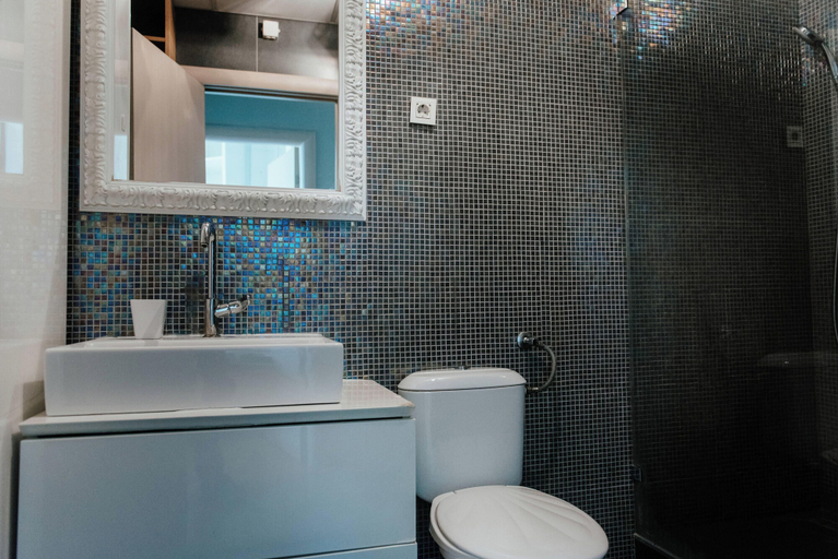 Bathroom 2, Sofija, Novi Sad