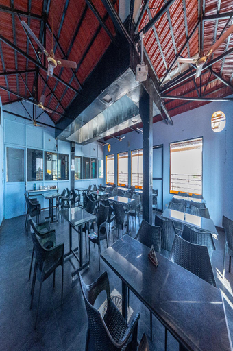 Food & Drinks 3, Alps Residency, Puducherry