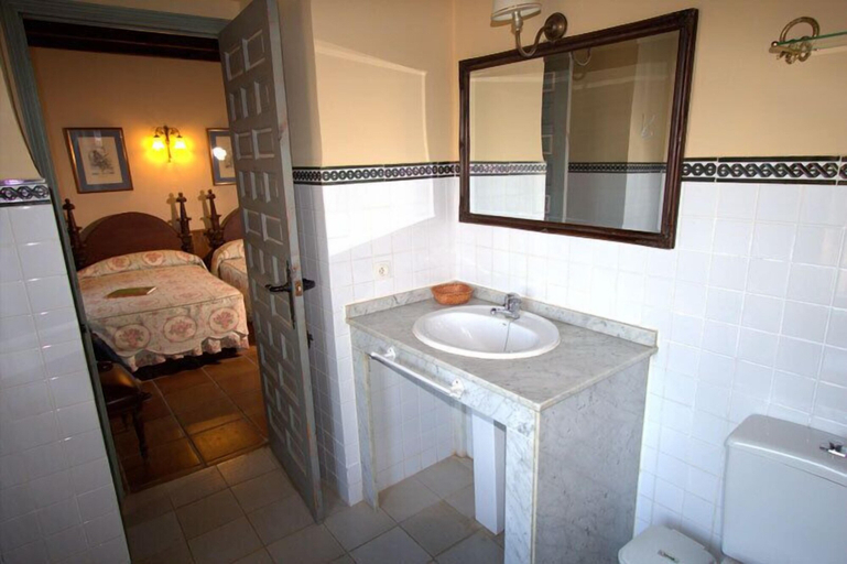 Bathroom 3, Dehesa Casa Quemada, Sevilla