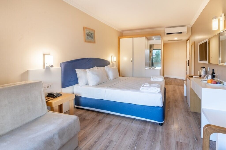 Bedroom 3, L'ancora Beach Hotel, Kemer