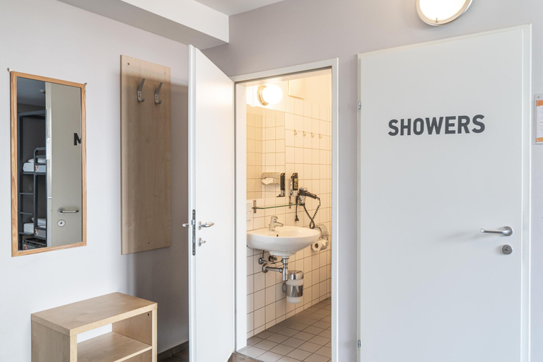 Bathroom 4, St Christopher's Vienna - Hostel, Wien