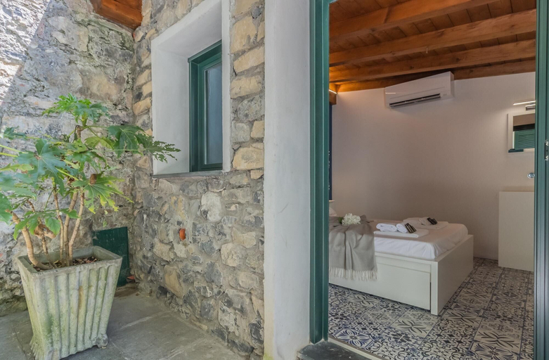 Bathroom 5, Varenna Beach Perledo, Lecco
