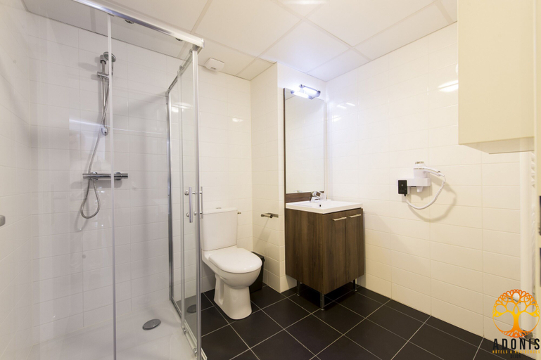 Bathroom 5, Adonis Dijon Maison Internationale, Côte-d'Or