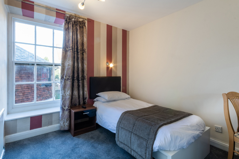 Bedroom 2, The George Hotel, East Sussex