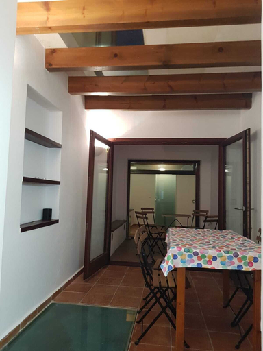 Others 5, Sa Petita Chalet, Baleares