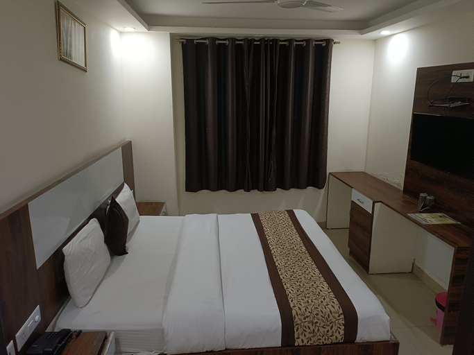 Bedroom 3, Dalton Hotels , Delhi