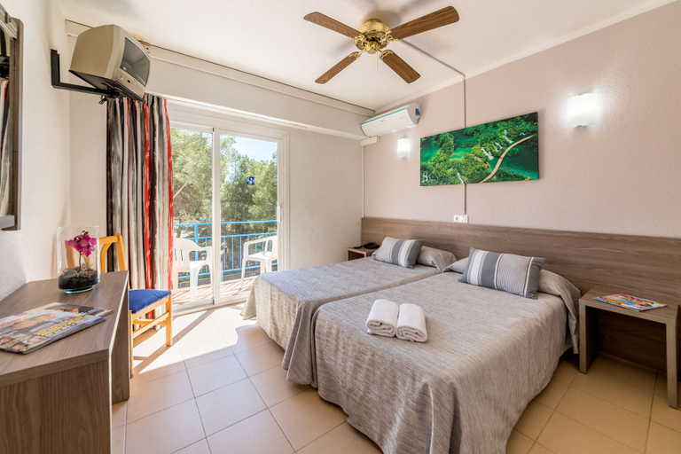Bedroom 4, Hotel Costa Mediterraneo - Adults Only +16, Baleares