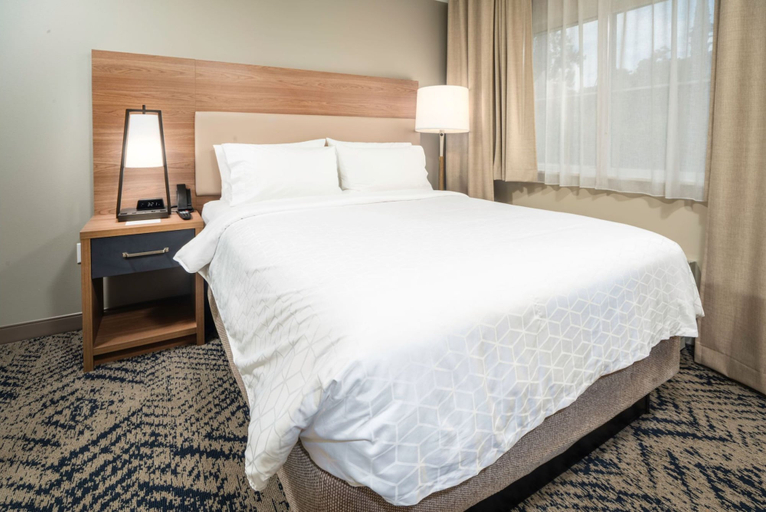 Bedroom 4, Candlewood Suites CHARLESTON – MT. PLEASANT, Charleston