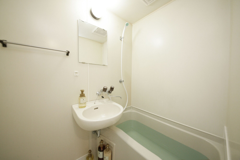 Bathroom 3, goom Hotel Haruyoshi, Fukuoka