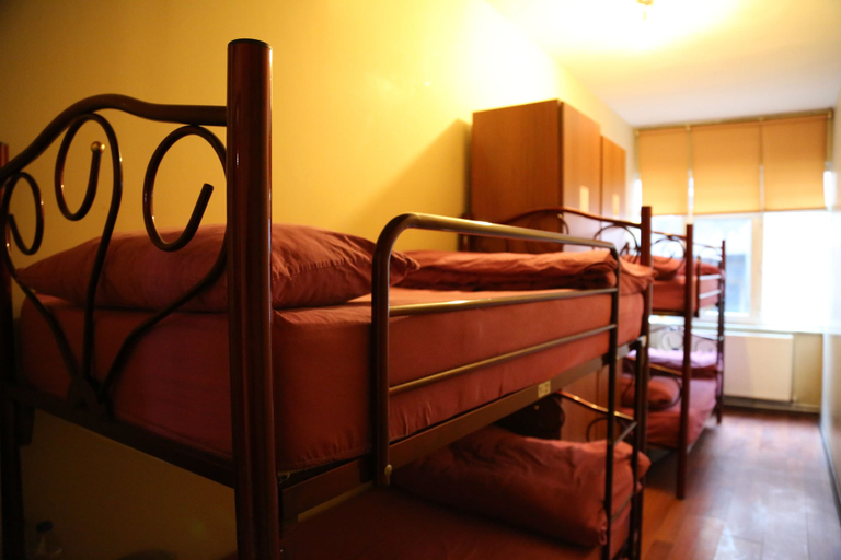 Bedroom 4, Gökçe Pansiyon - Adult Only - Hostel, Şişli