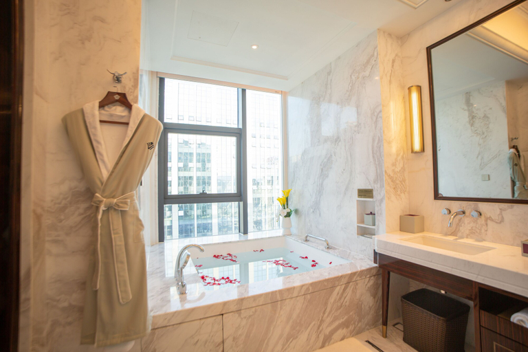 Bathroom 4, Wyndham Grand Tongren Downtown Hotel, Tongren