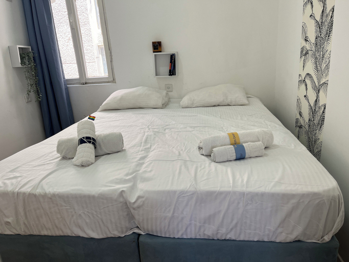 Bedroom 3, BreezHouse Alba LIving