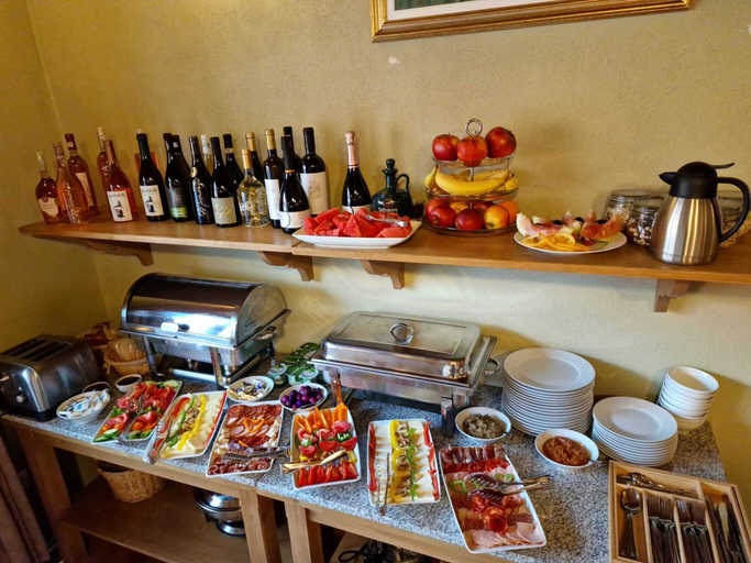 Food & Drinks 5, Tohanu Vechi, Zarnesti