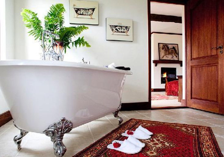 Bathroom 4, Elewana The Manor Ngorongoro, Karatu