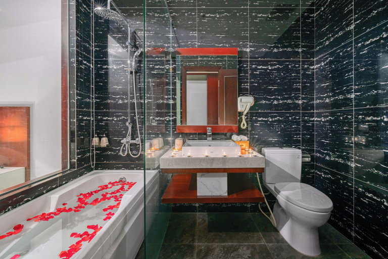 Bathroom 5, Aria Grand Hotel & Spa, Da Nang