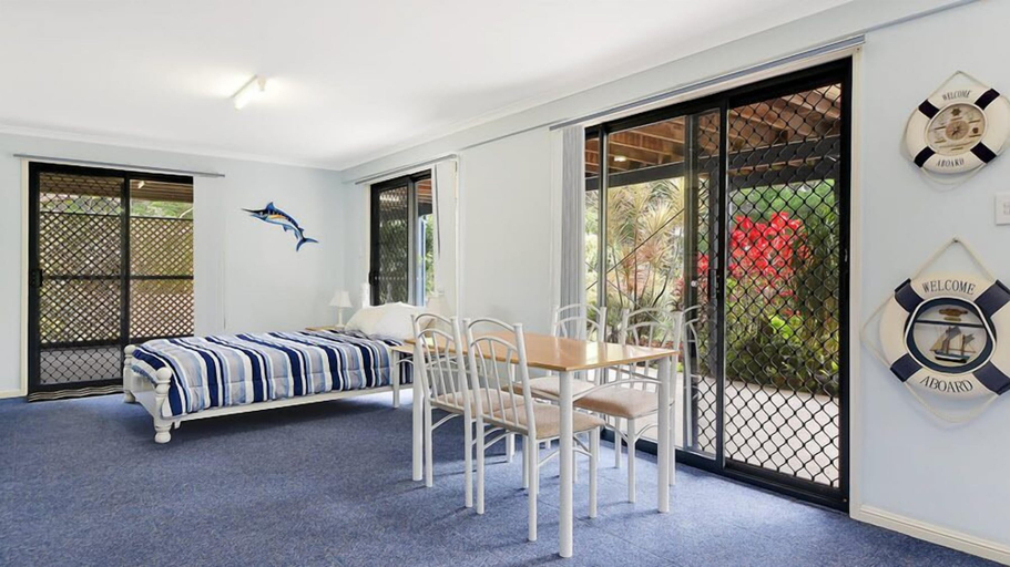 Others 5, Quandamooka Beach House, Ipswich - Central