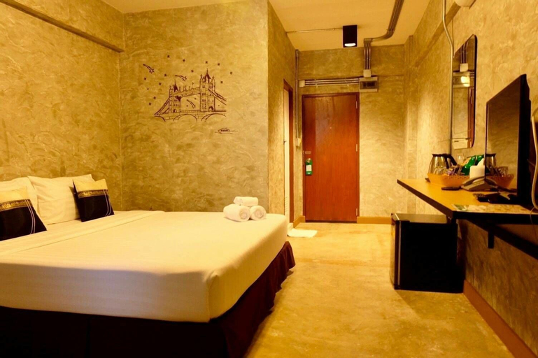 Bedroom 25