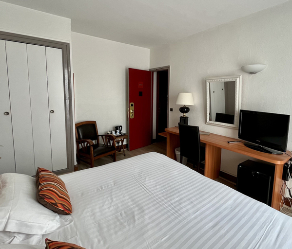 Bedroom 23