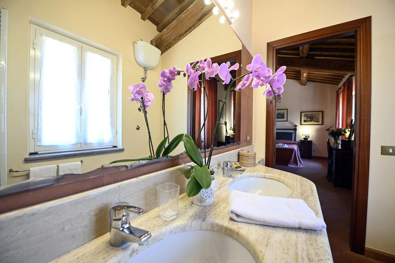 Bathroom 4, Tenuta Santa Cristina, Rieti