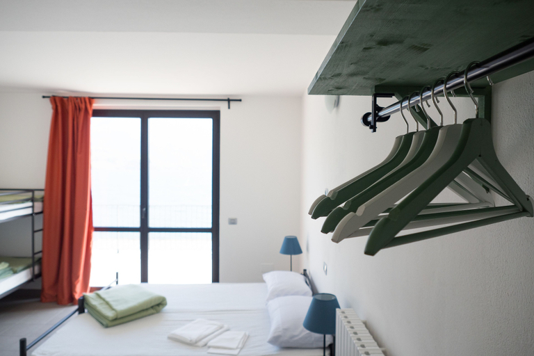 Bedroom 2, Lake Como Beach Hostel, Como