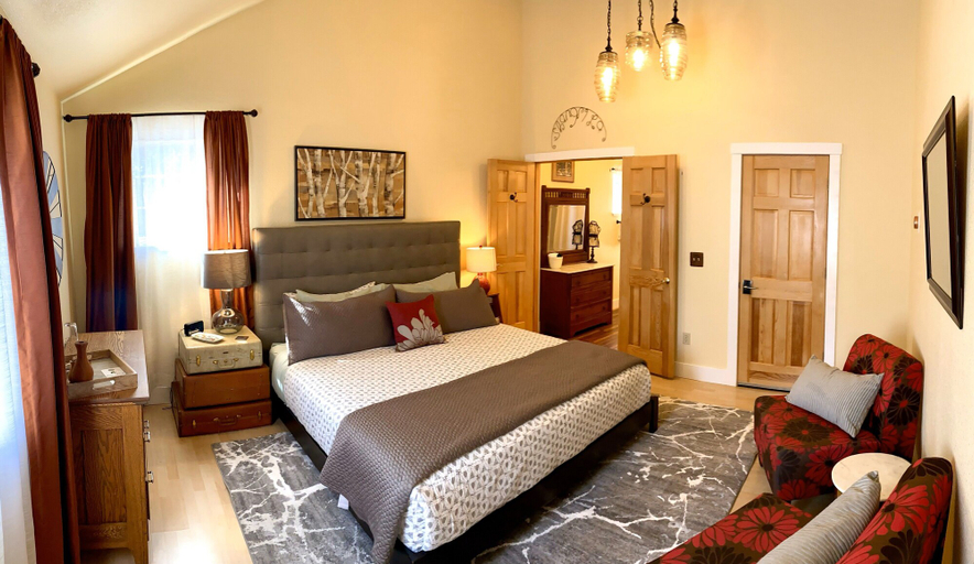 Bedroom 2, Bell In The Woods B&B, Kenai Peninsula