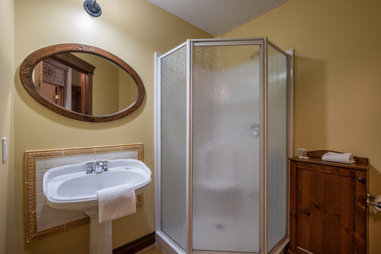 Bathroom 3, Les Manoirs - RVMT, Les Laurentides