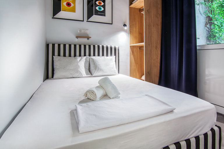Bedroom 2, Modern and Stylish Renovated Flat, next to Metro, Attica