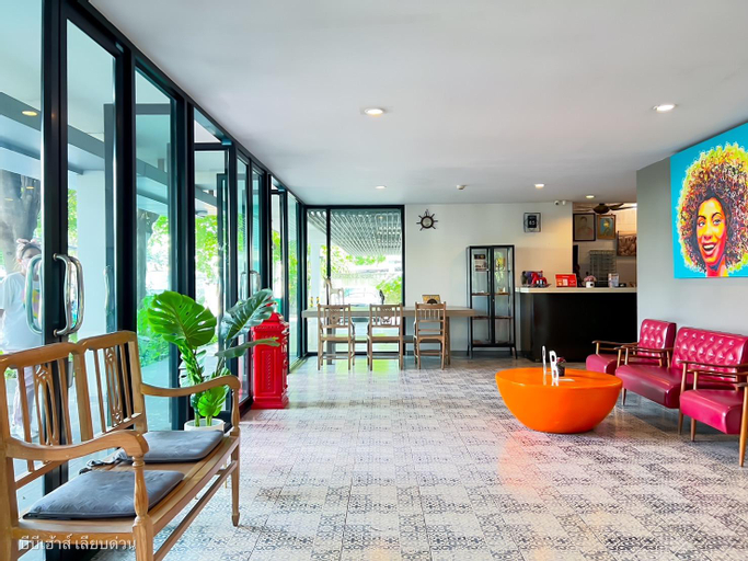Public Area 2, BB House Mini Suite Hotel, Wang Thonglang