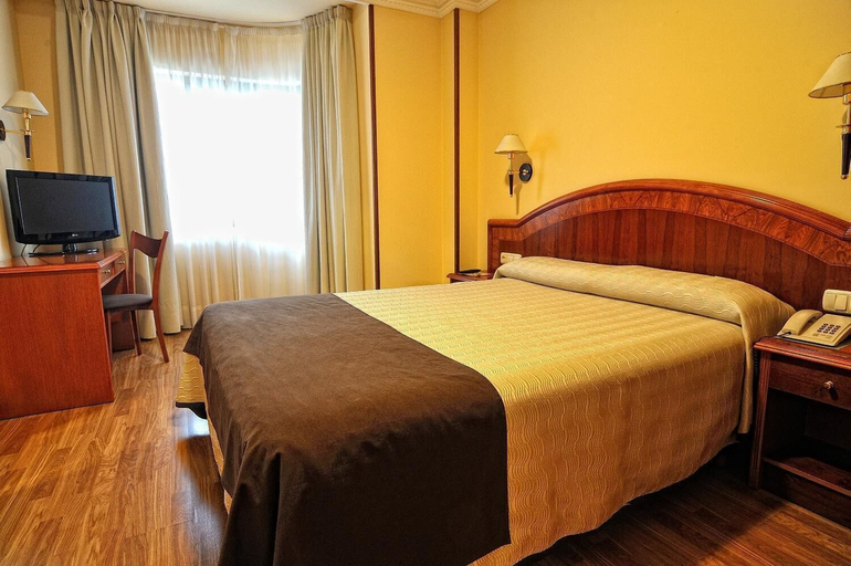 Bedroom 4, Alisi, Burgos