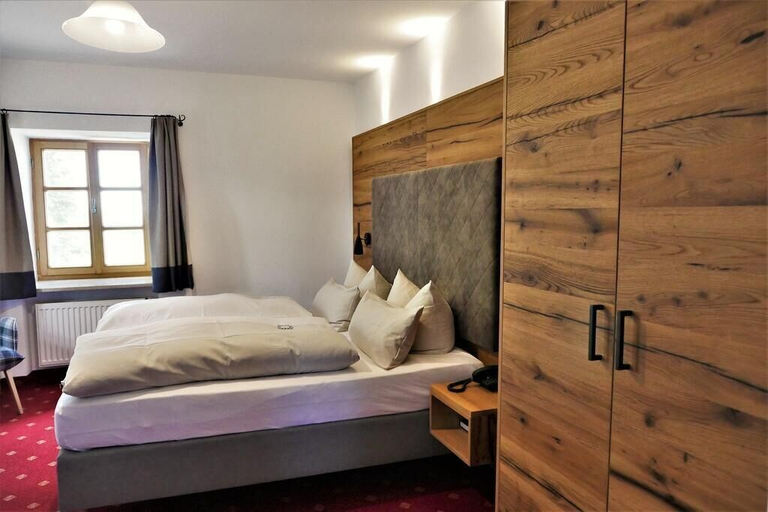 Bedroom 4, Der Obere Wirt zum Queri, Starnberg