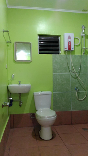Bathroom 5, la caballa beach resort bar & grill, Aborlan