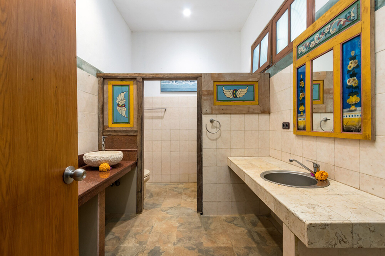 Bathroom 26