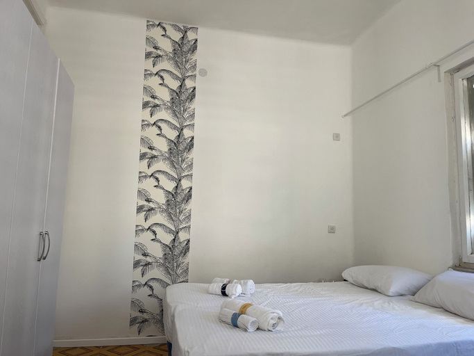 Bedroom 2, BreezHouse Alba LIving