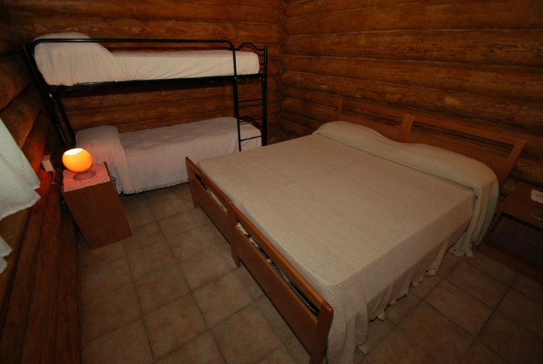 Bedroom 3, Chalet 6 Agriturismo, Pescara