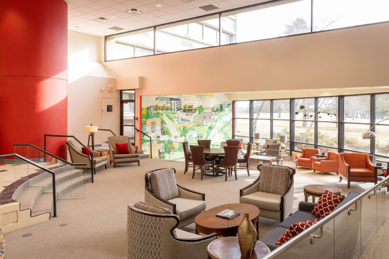 Public Area 2, Gateway Hotel and Conference Center, Story