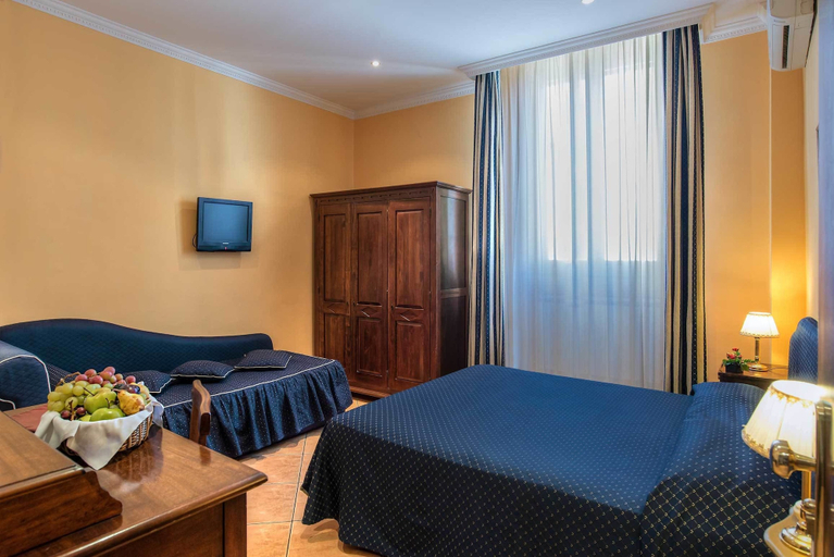 Bedroom 3, Hotel Caracciolo, Rome