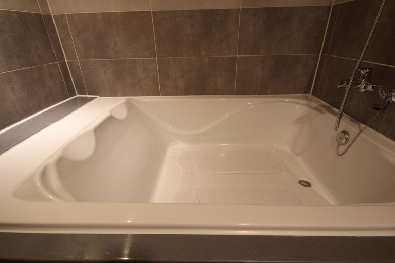 Bathroom 4, Boutique Hotel May, Buk