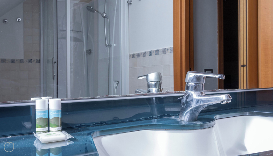 Bathroom 4, Italianway Comfort - Da Cannobio 11, Milano