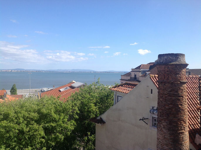 Others 5, Xavier - Alfama River View by Team4You, Lisbon
