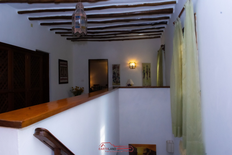 Others 4, Mambrui Villa, Malindi