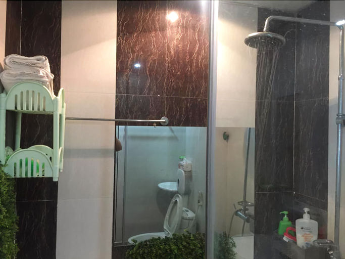 Bathroom 3, Thien Duong Hotel, Hà Đông