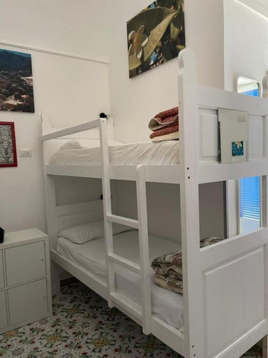 Bedroom 3, Hostel Brikette, Salerno