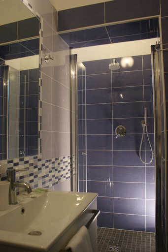 Bathroom 4, Hotel Letizia, Rimini