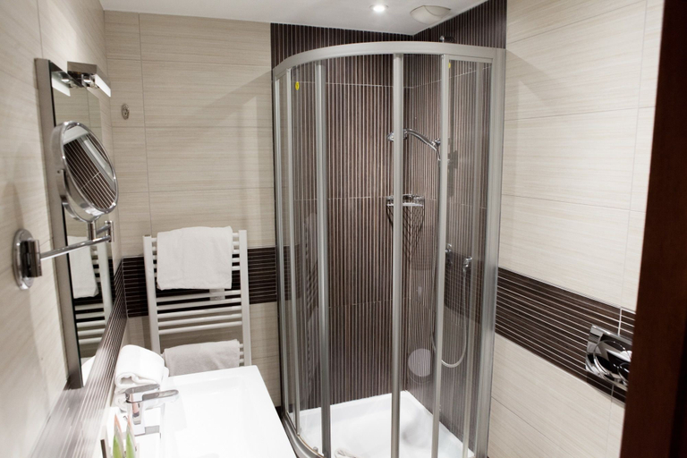 Bathroom 3, Résidence La Villa d'Elsa, Alpes-Maritimes