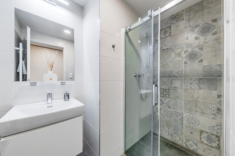 Bathroom 4, KORA APARTMENTS, Praha 5