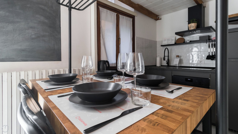 Others 4, Italianway - Binda 10, Milano
