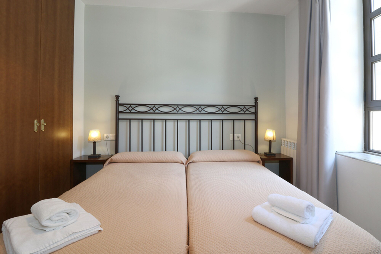 Bedroom 2, Aparthotel Eth Palai, Lleida