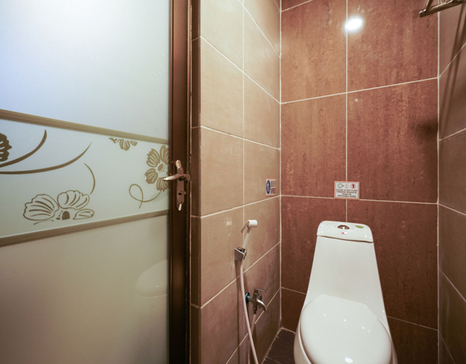 Bathroom 4, Enrich Hotel, Kuala Selangor