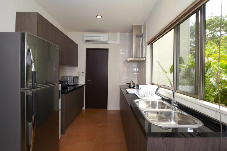 Dining Room 17