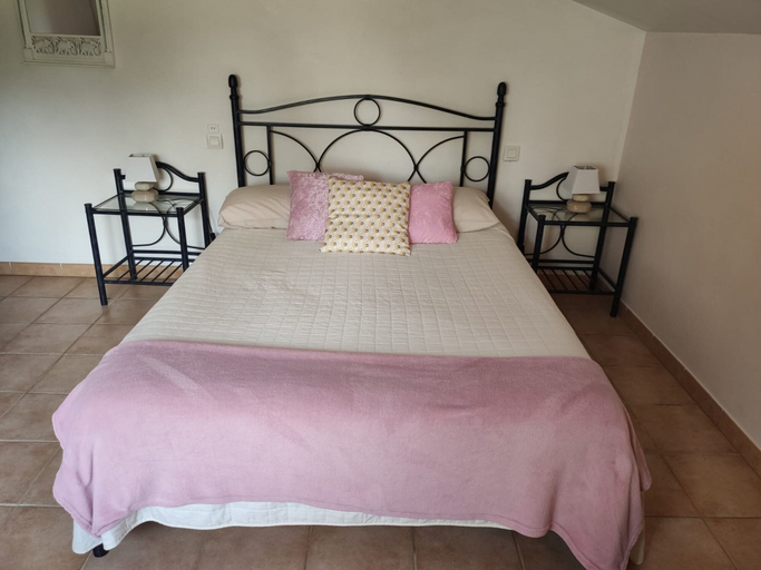 Bedroom 5, Mas Saint-Ange, Hérault